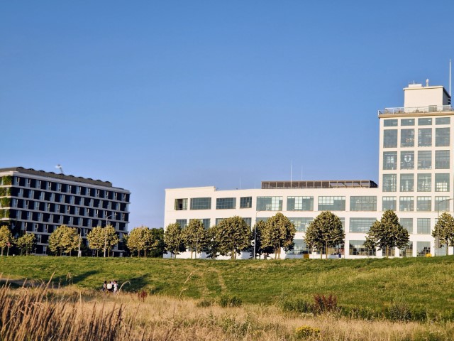 004-stadkantoor-naast.jpg